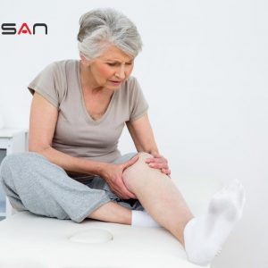 nguoi-gia-thuong-bi-dau-nhuc-xuong-khop